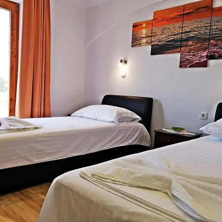 Boskovic * Stari Grad (Hvar)